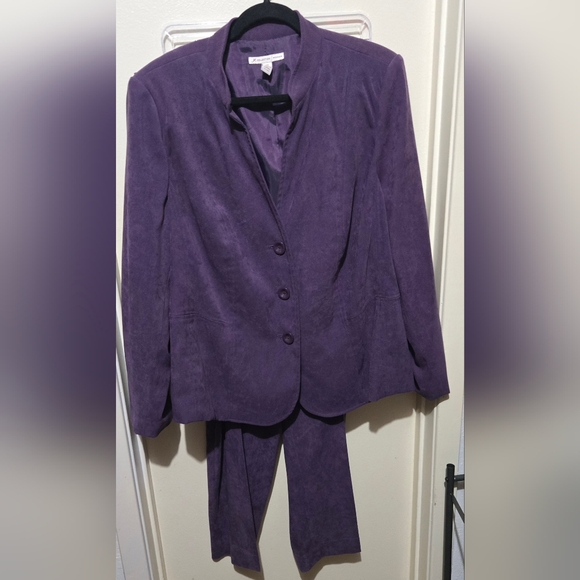 Purple Women's Suit Set - Picture 1 of 6